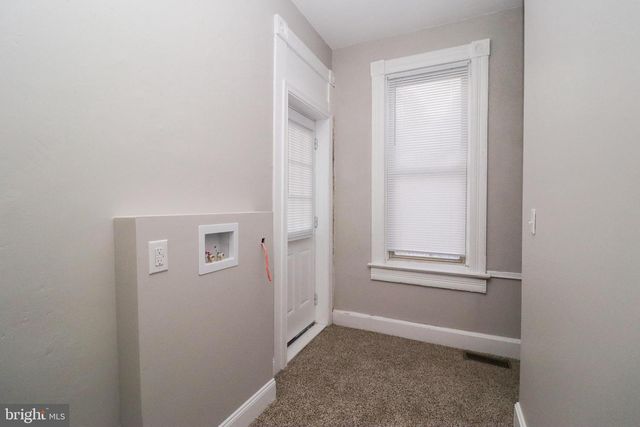 34 W MAPLE ST, York, PA 17401