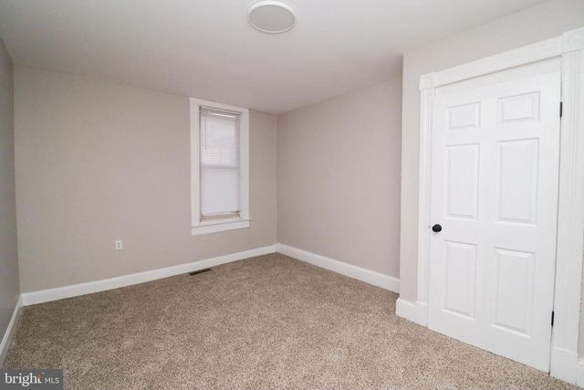 34 W MAPLE ST, York, PA 17401