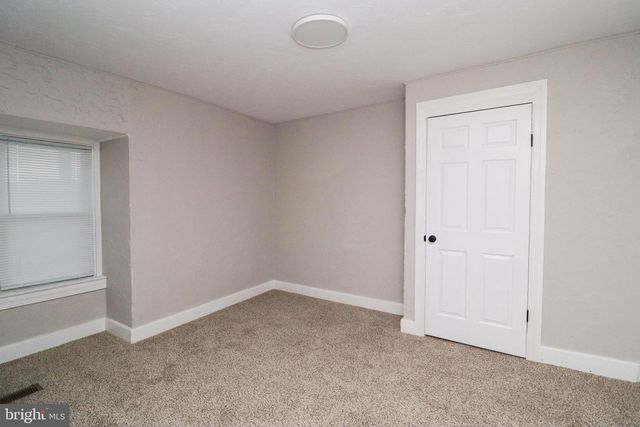 34 W MAPLE ST, York, PA 17401