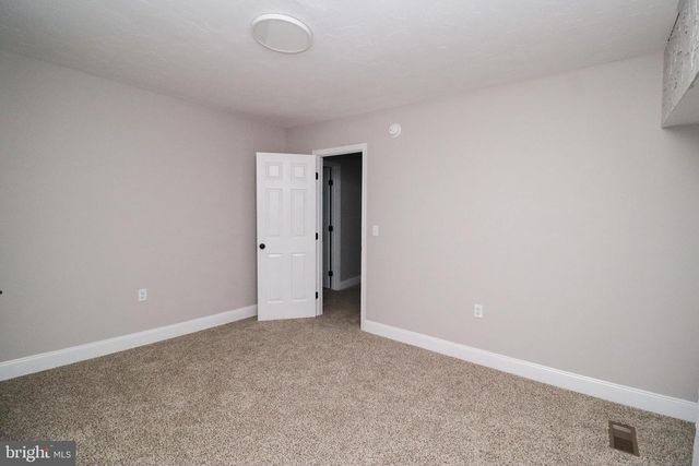 34 W MAPLE ST, York, PA 17401