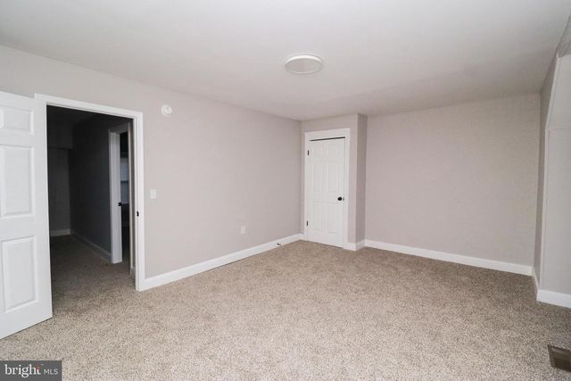 34 W MAPLE ST, York, PA 17401