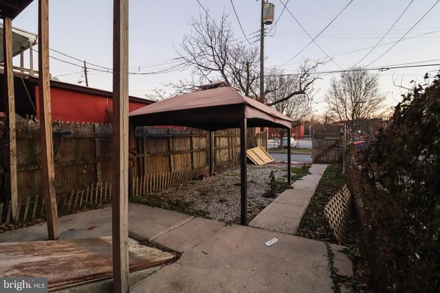 34 W MAPLE ST, York, PA 17401