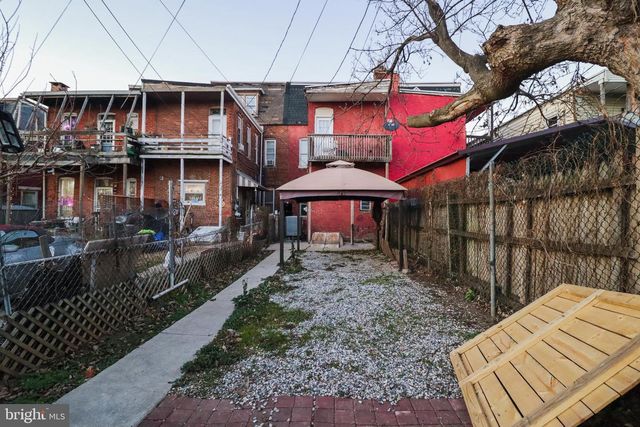 34 W MAPLE ST, York, PA 17401