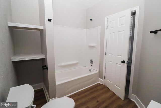 34 W MAPLE ST, York, PA 17401