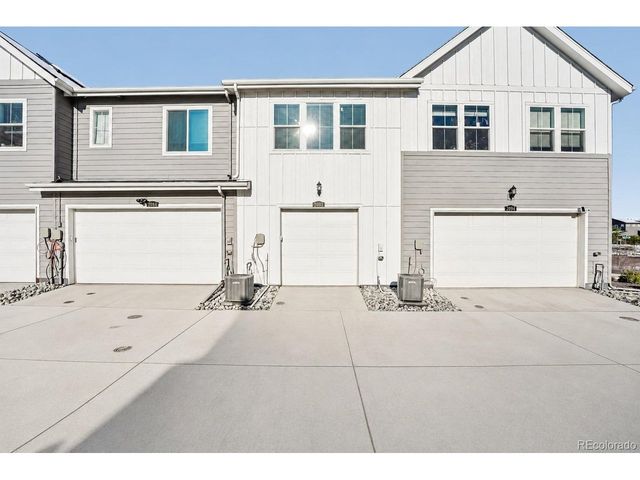 2092 S Upham Way, Denver, CO 80227