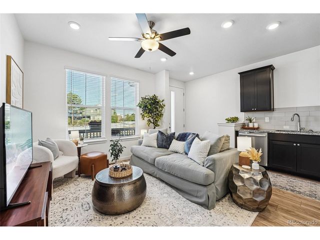 2092 S Upham Way, Denver, CO 80227