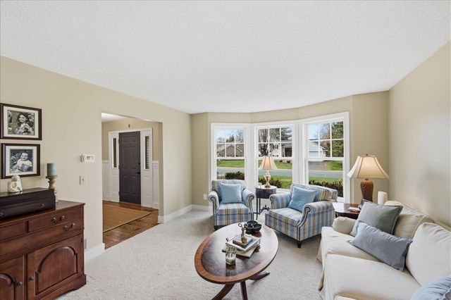 356 69th Street N, Mahtomedi, MN 55115