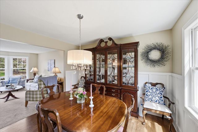 356 69th Street N, Mahtomedi, MN 55115