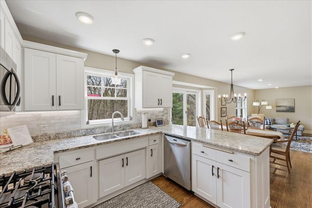 356 69th Street N, Mahtomedi, MN 55115