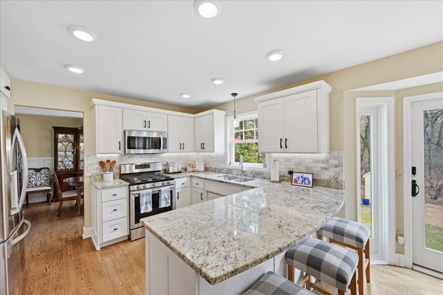 356 69th Street N, Mahtomedi, MN 55115