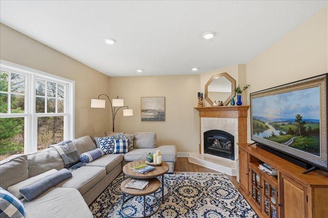 356 69th Street N, Mahtomedi, MN 55115