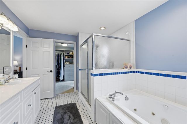 356 69th Street N, Mahtomedi, MN 55115