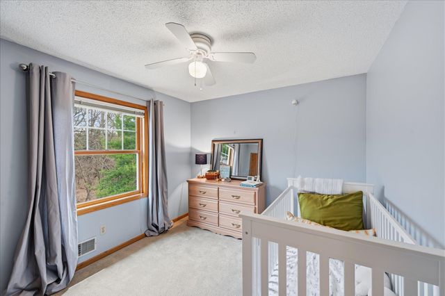 356 69th Street N, Mahtomedi, MN 55115