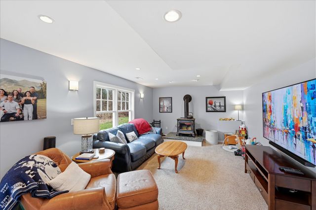 356 69th Street N, Mahtomedi, MN 55115