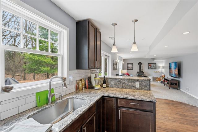 356 69th Street N, Mahtomedi, MN 55115