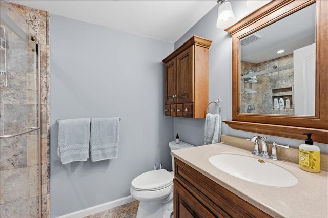 356 69th Street N, Mahtomedi, MN 55115