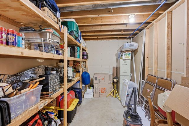 356 69th Street N, Mahtomedi, MN 55115