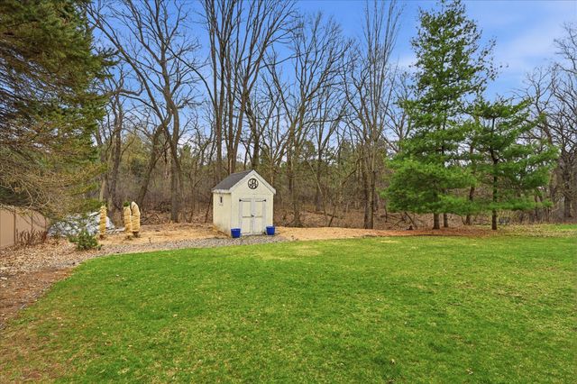 356 69th Street N, Mahtomedi, MN 55115