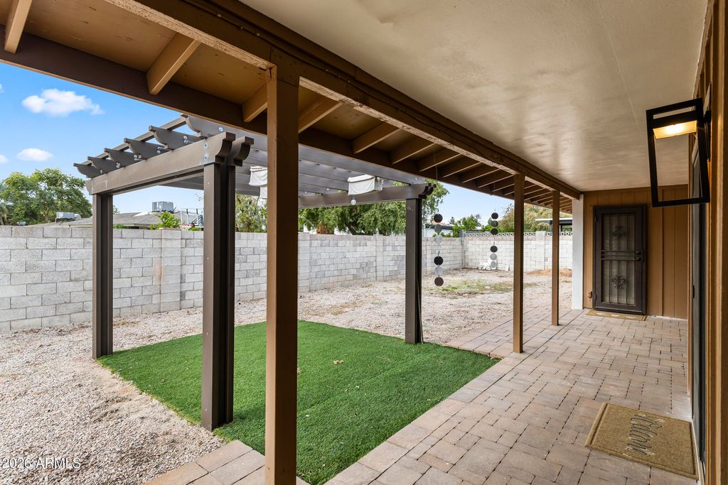Image 40 of property listing at 1859 W NAVARRO Avenue, Mesa, AZ 85202