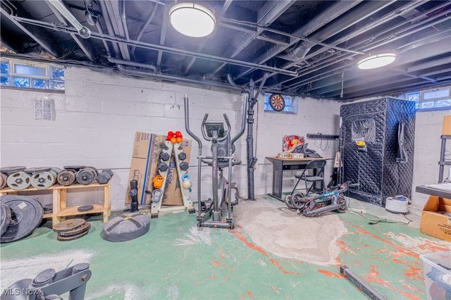 13402 Saint James Avenue, Cleveland, OH 44135