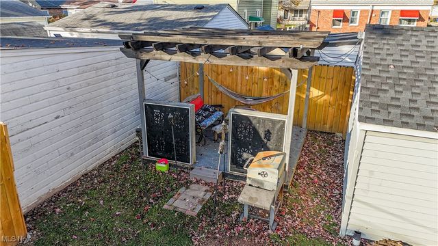 13402 Saint James Avenue, Cleveland, OH 44135