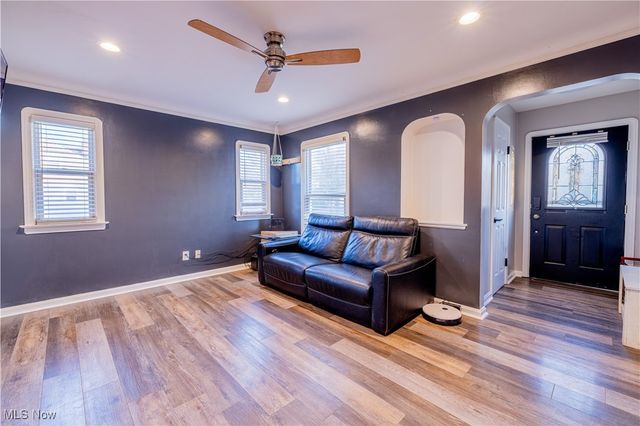 13402 Saint James Avenue, Cleveland, OH 44135