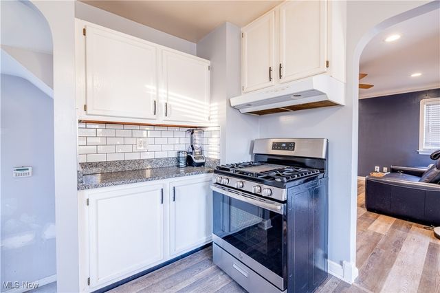 13402 Saint James Avenue, Cleveland, OH 44135