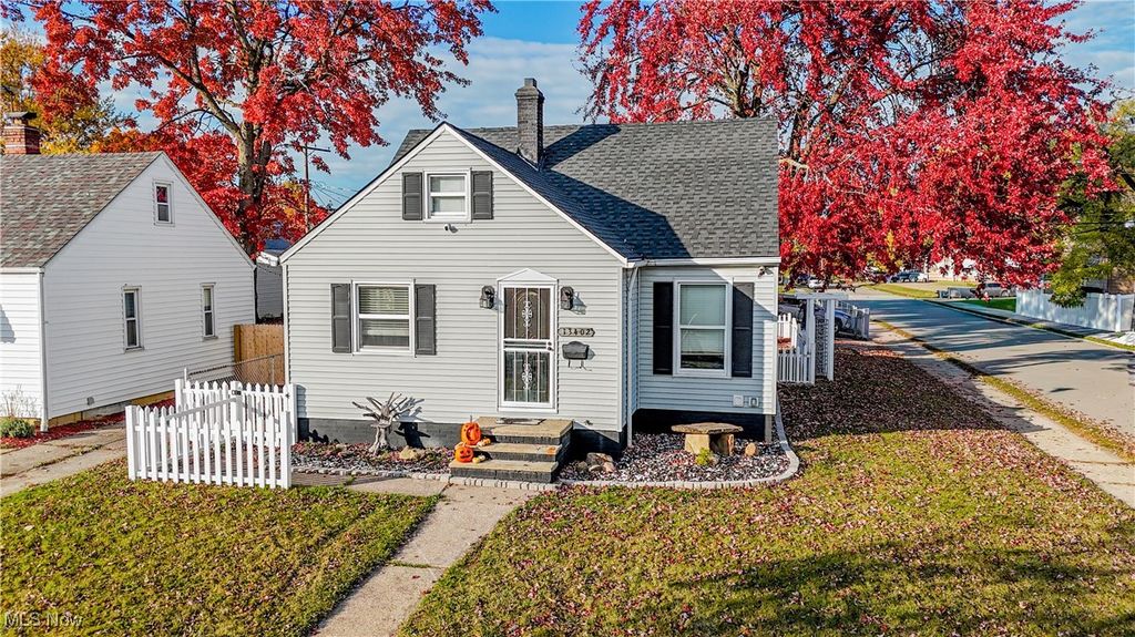 13402 Saint James Avenue, Cleveland, OH 44135