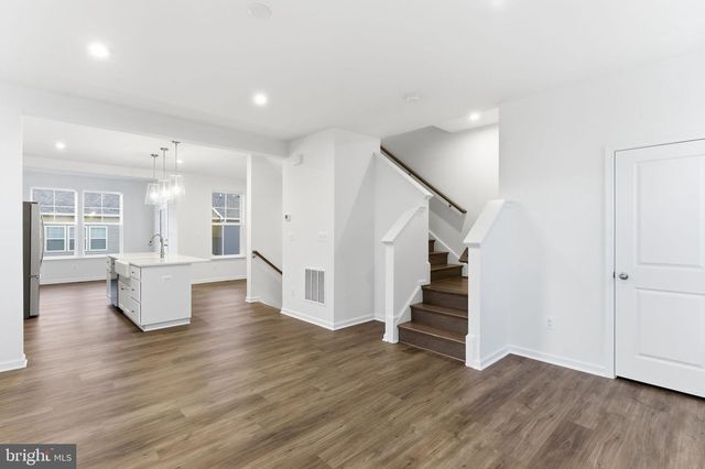 512 HUSKY TRL, Martinsburg, WV 25403