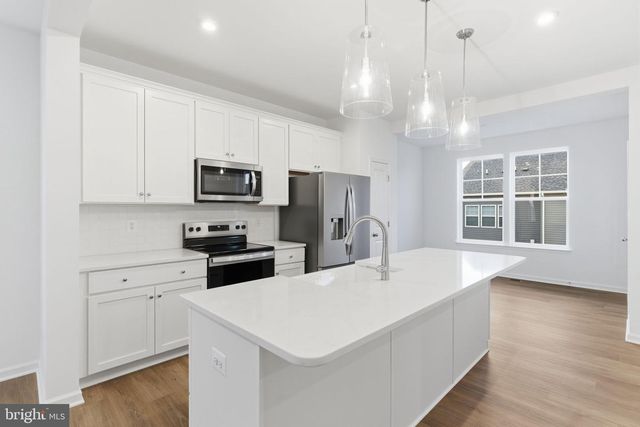 512 HUSKY TRL, Martinsburg, WV 25403