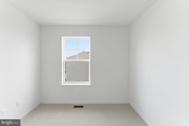 512 HUSKY TRL, Martinsburg, WV 25403