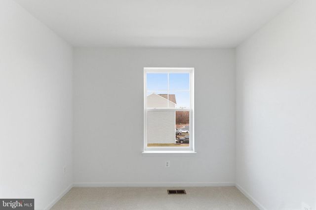 512 HUSKY TRL, Martinsburg, WV 25403