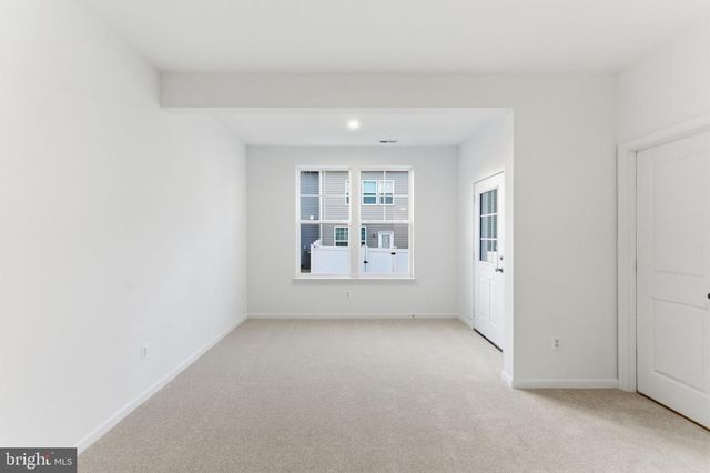 512 HUSKY TRL, Martinsburg, WV 25403