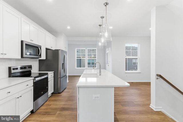 512 HUSKY TRL, Martinsburg, WV 25403