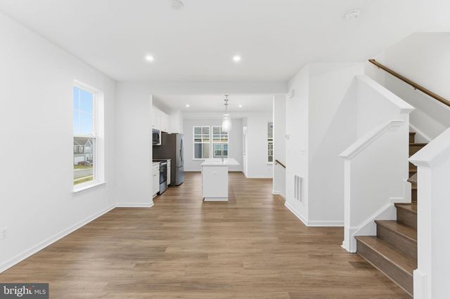 512 HUSKY TRL, Martinsburg, WV 25403