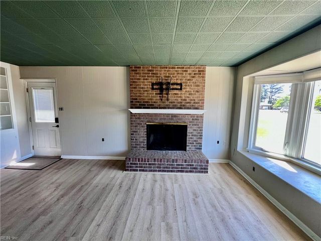 1208 Point Reel RD, Chesapeake, VA 23325