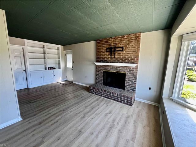 1208 Point Reel RD, Chesapeake, VA 23325