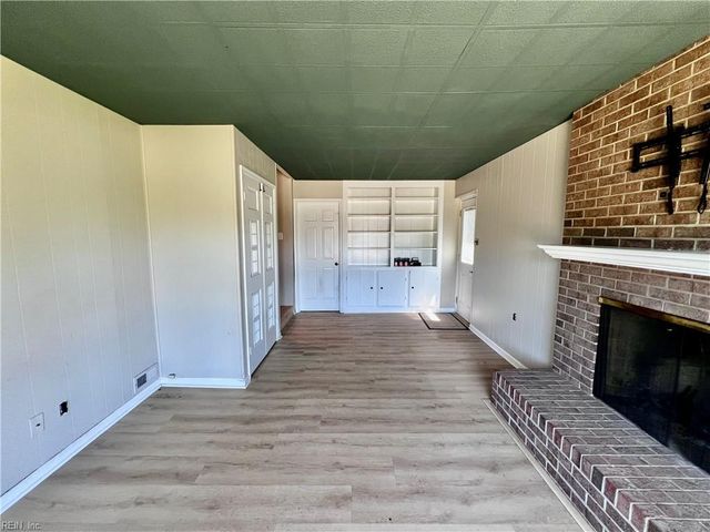 1208 Point Reel RD, Chesapeake, VA 23325