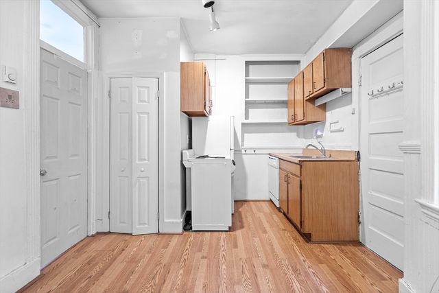48 Revere St 3, Boston, MA 02114