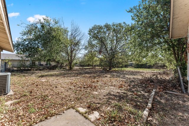 308 Highland Estates DR, Round Rock, TX 78664