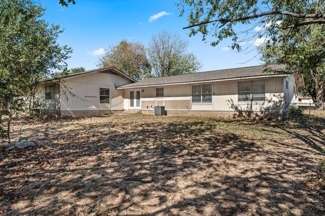308 Highland Estates DR, Round Rock, TX 78664