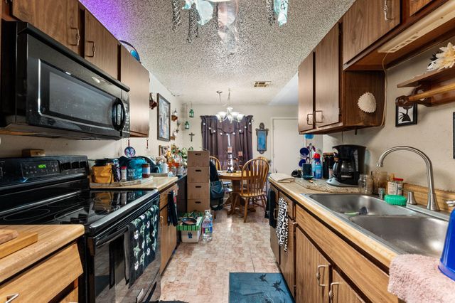 308 Highland Estates DR, Round Rock, TX 78664