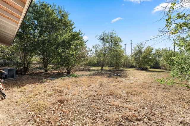 308 Highland Estates DR, Round Rock, TX 78664