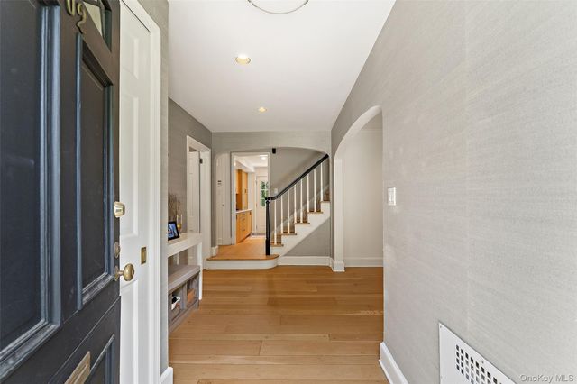 202 Rock Creek Lane, Scarsdale, NY 10583