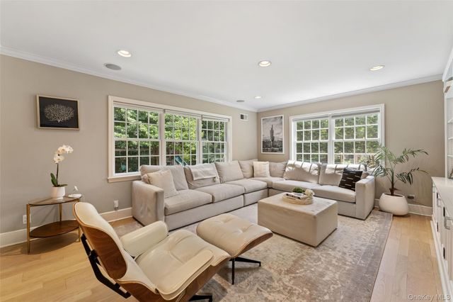 202 Rock Creek Lane, Scarsdale, NY 10583