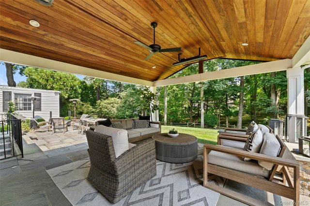 202 Rock Creek Lane, Scarsdale, NY 10583