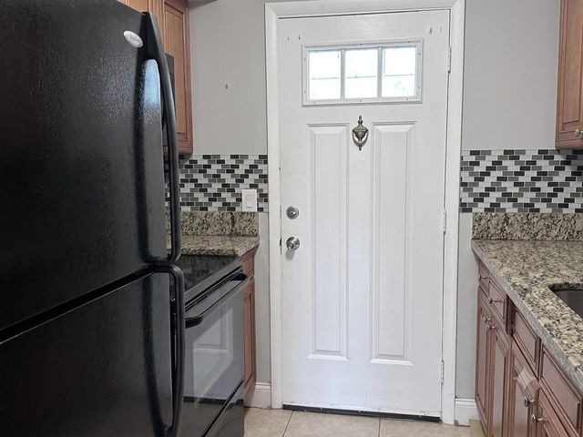 1150 E Sample Road 204, Pompano Beach, FL 33064
