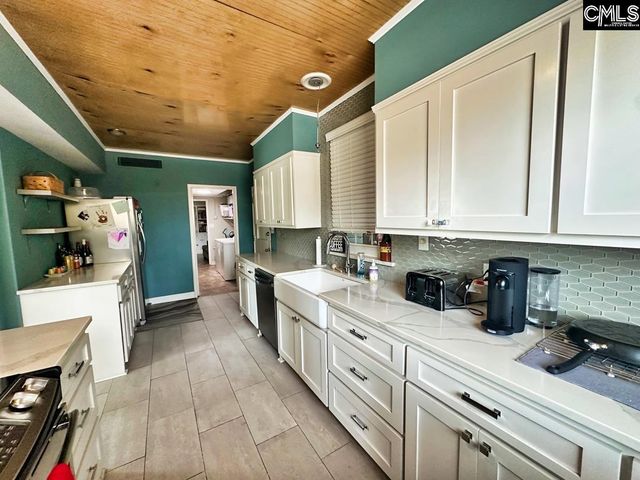 1000 Evergreen Avenue, West Columbia, SC 29169