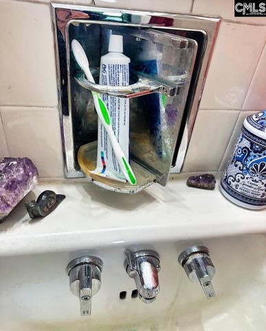 1000 Evergreen Avenue, West Columbia, SC 29169