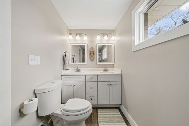 641 Longvue Dr, Chartiers, PA 15342